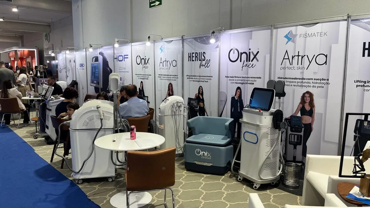 Networking entre os estandes da feira do Contox